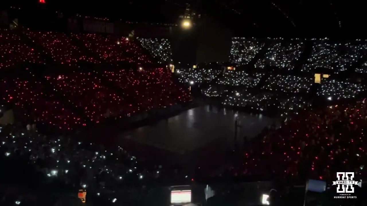 Nebraska Volleyball light show might be the BEST IN SPORTS!