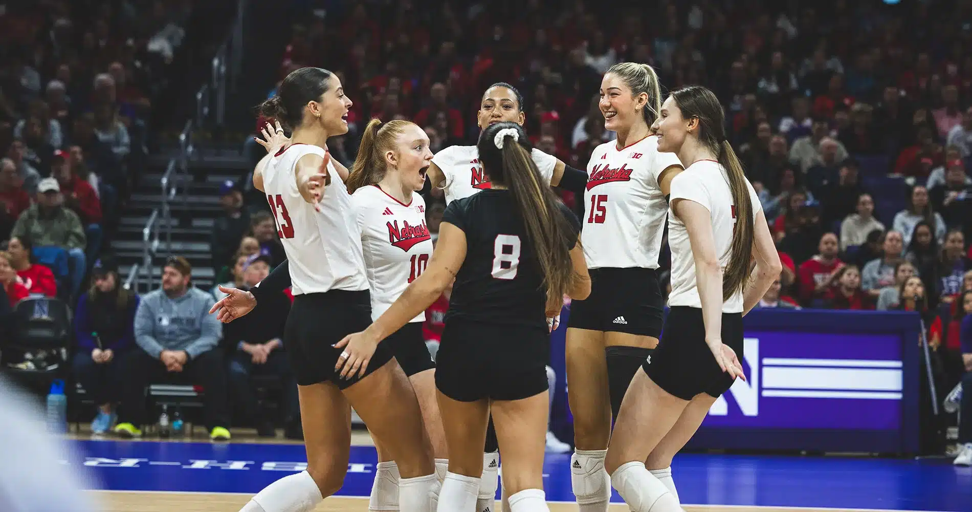 No. 2 Nebraska Volleyball Sweeps Northwestern for 19th Straight Win